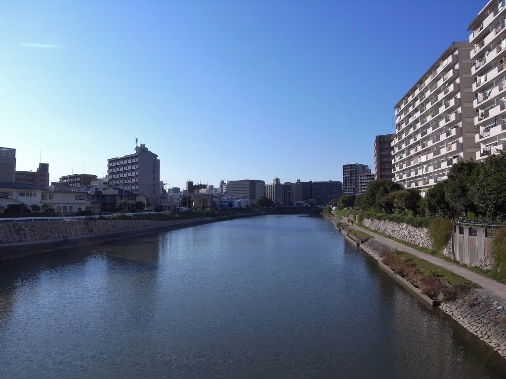 筑肥那珂川橋から見た那珂川 Naka River, A view from Chikuhi-Nakagawa Bridge by titanium22