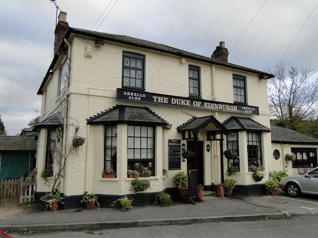 The Duke Of Edinburgh Pub In Ascot, Windsor. by Dave Sorrell