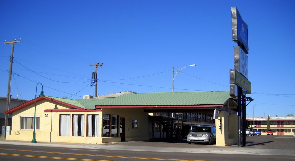 Americas Best Value Inn, Historic Route 66, 720 Navajo Boulevard, Holbrook, AZ by Mean Mister Mustard