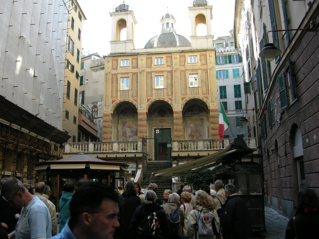 Genova, Piazza Banchi o Vecchia Borsa by pier luigi baglioni