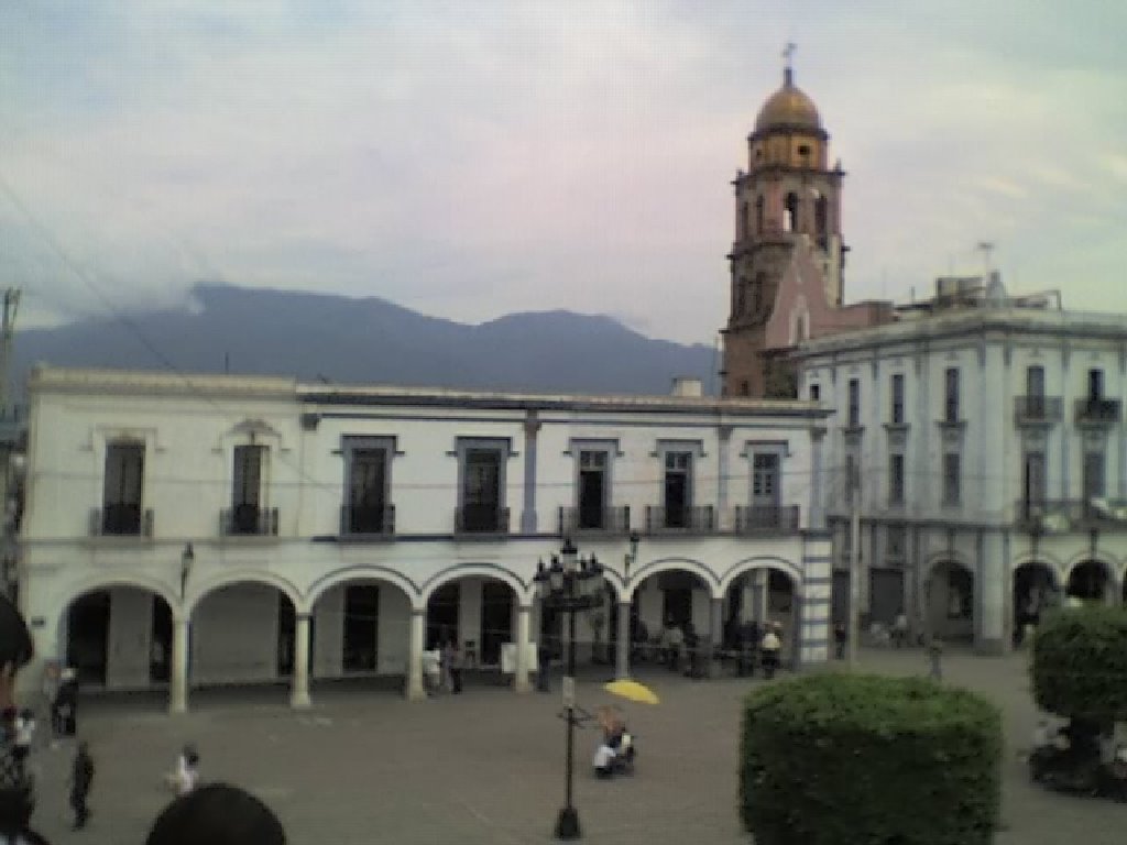 Ameca parroquia desde presidencia by Luis Carlos Flores Quintero