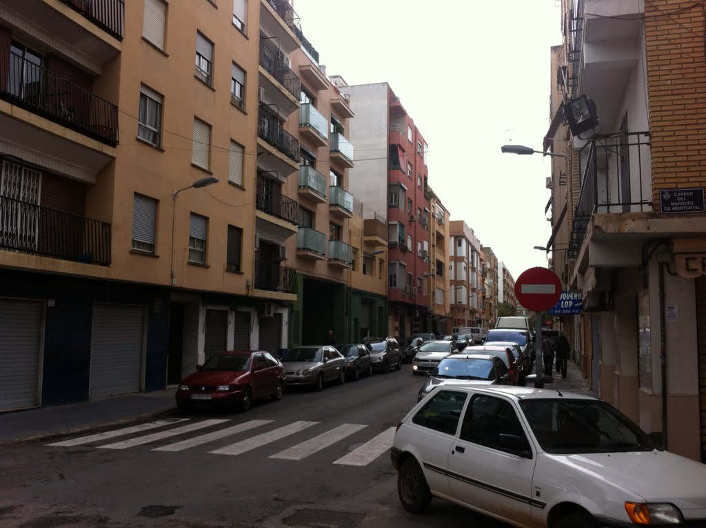 Calle Berni Catala - Valencia by JOSEP ARQUE