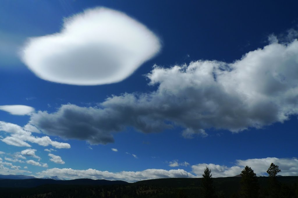 UFO clouds! by singing geo