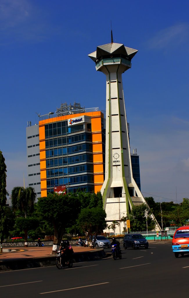 Indosat dan Menara Seiko by Nanang Pudjo Bintoro