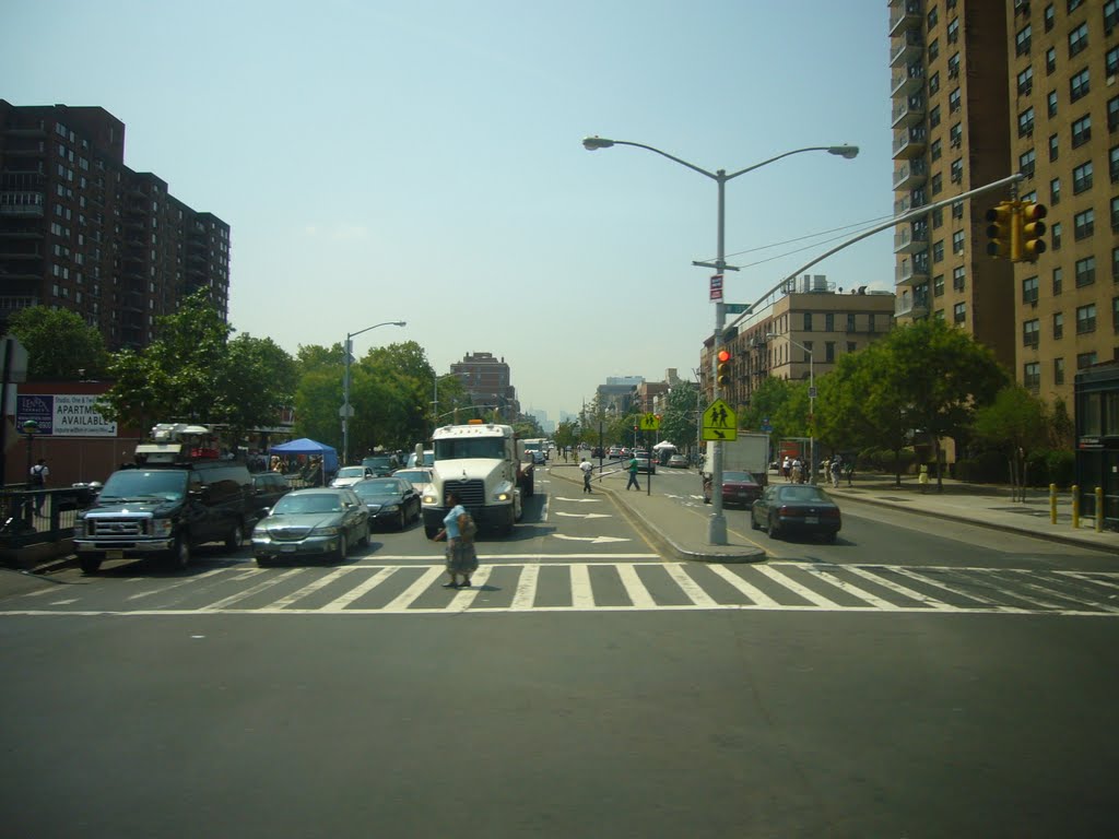 New York, Malcolm X Blvd. & W 135th St. (09.08.2011) by Bogdan Tapu