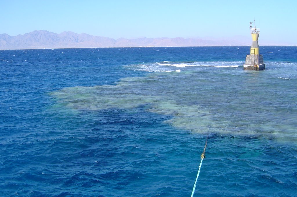 Dive Spot Shab Shear West with Lighthouse, Safaga/ Egypt, November 26 2007 by Jens Rössel