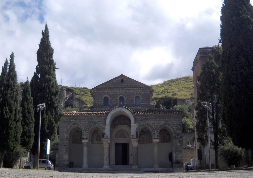 Abbazia Sant'Angelo in Formis - Facciata - Settembre 2010 by The Red