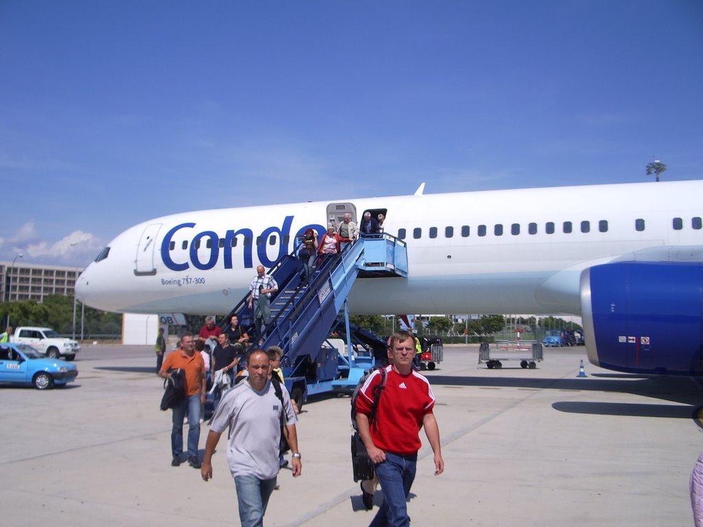 Airport Palma de Mallorca by Protzi