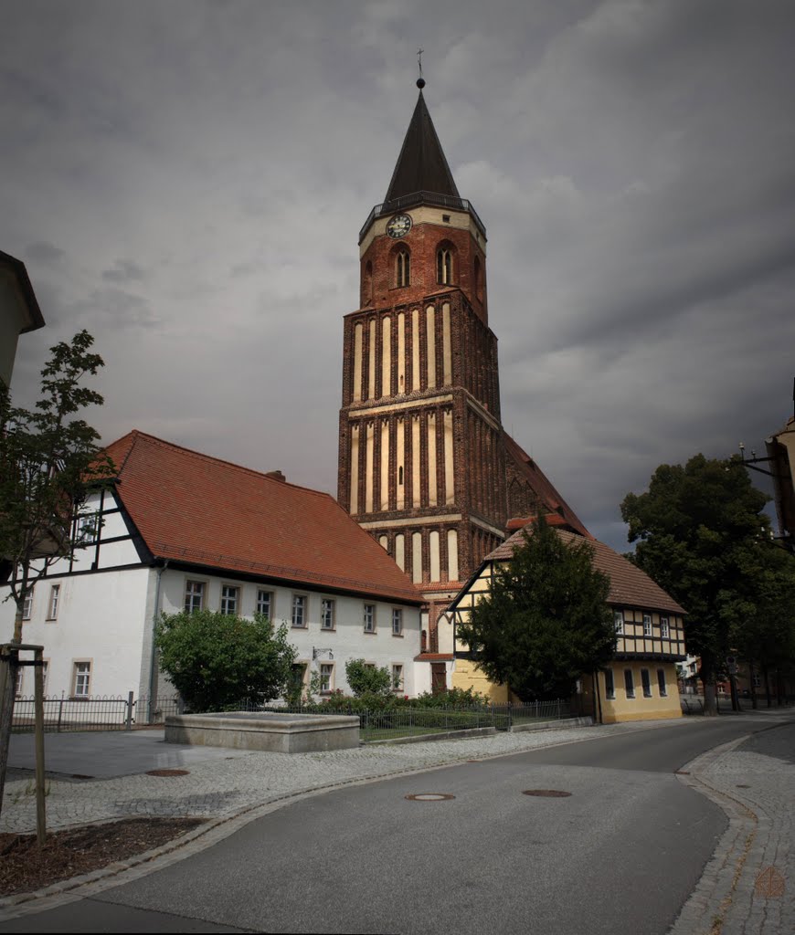 Calau bunt bei grauem Himmel by Graue Galerie