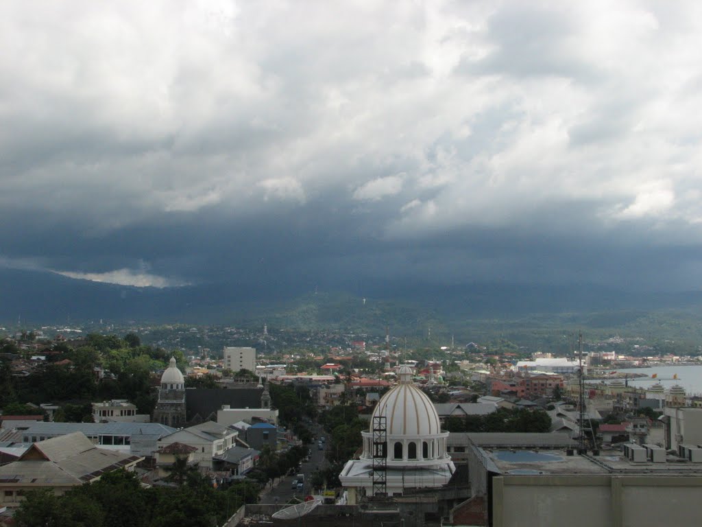 マナド市内　Suasana Kota Manado by Grahabudayaindonesia