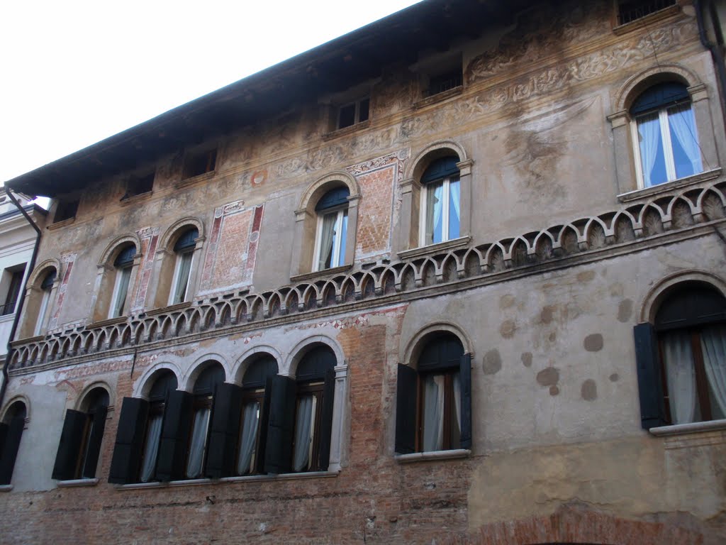 Pordenone - Nobili affacci sul Corso Vittorio Emanuele II by franco baldissarutti