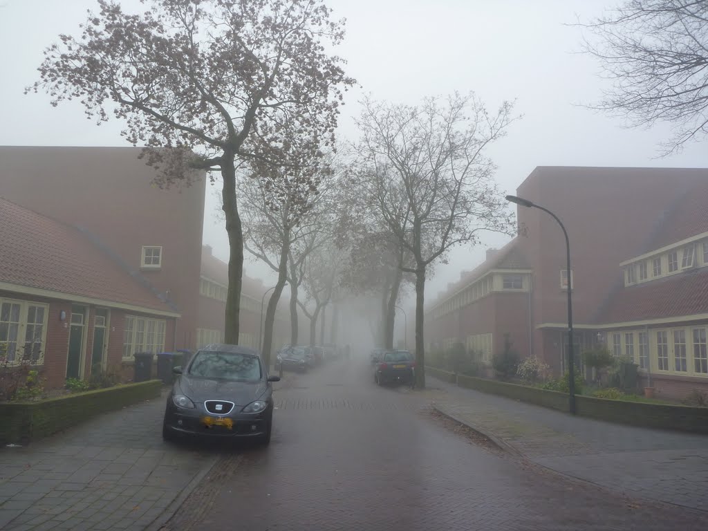 Marconistraat , (1929 - 1930) Dudok , Foggy street by Mart61