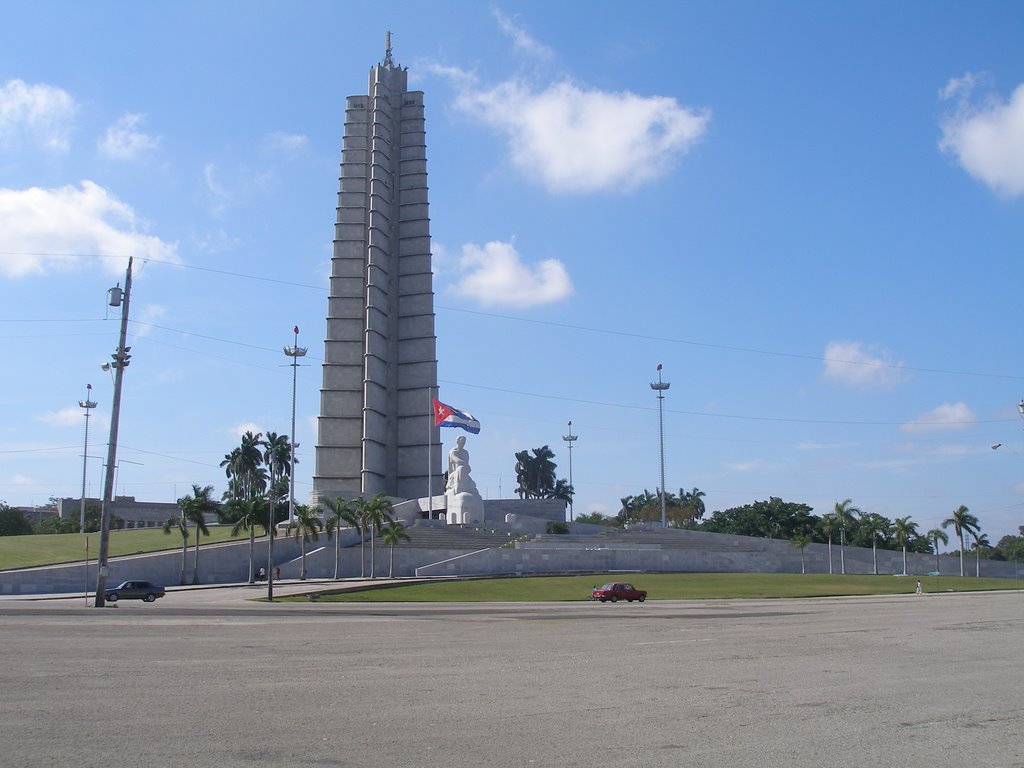 Havana Plaza de la Revolucion by hantier