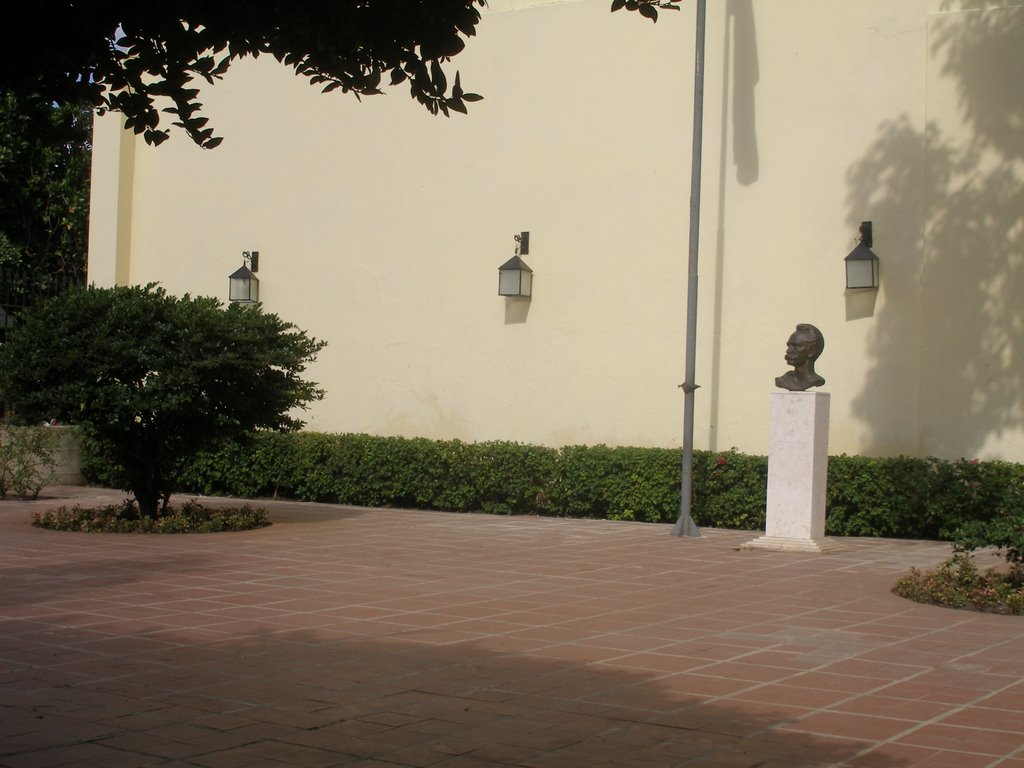 Havana Jose Marti memorial garden by hantier