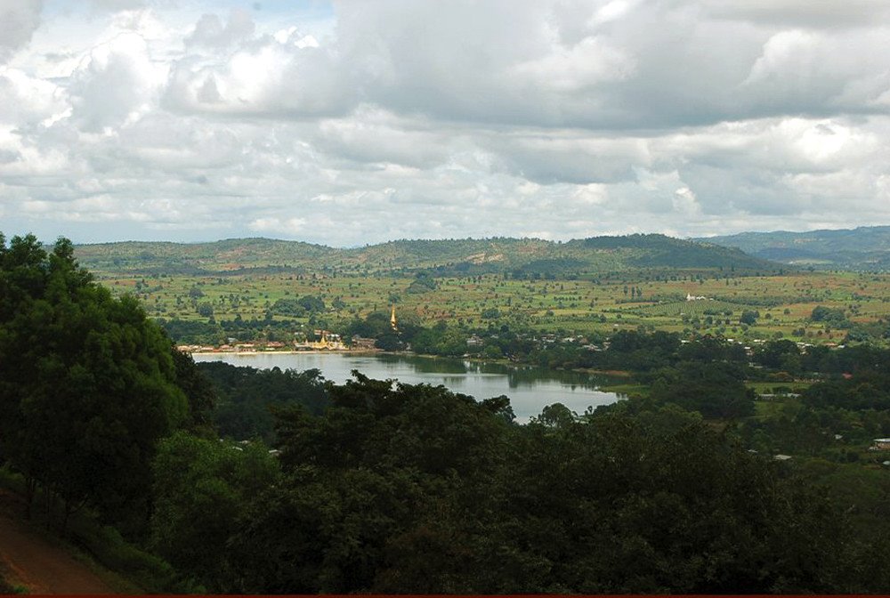 Vista desde las cuevas de pyindaya by JAVIER MARTIN ESPART…