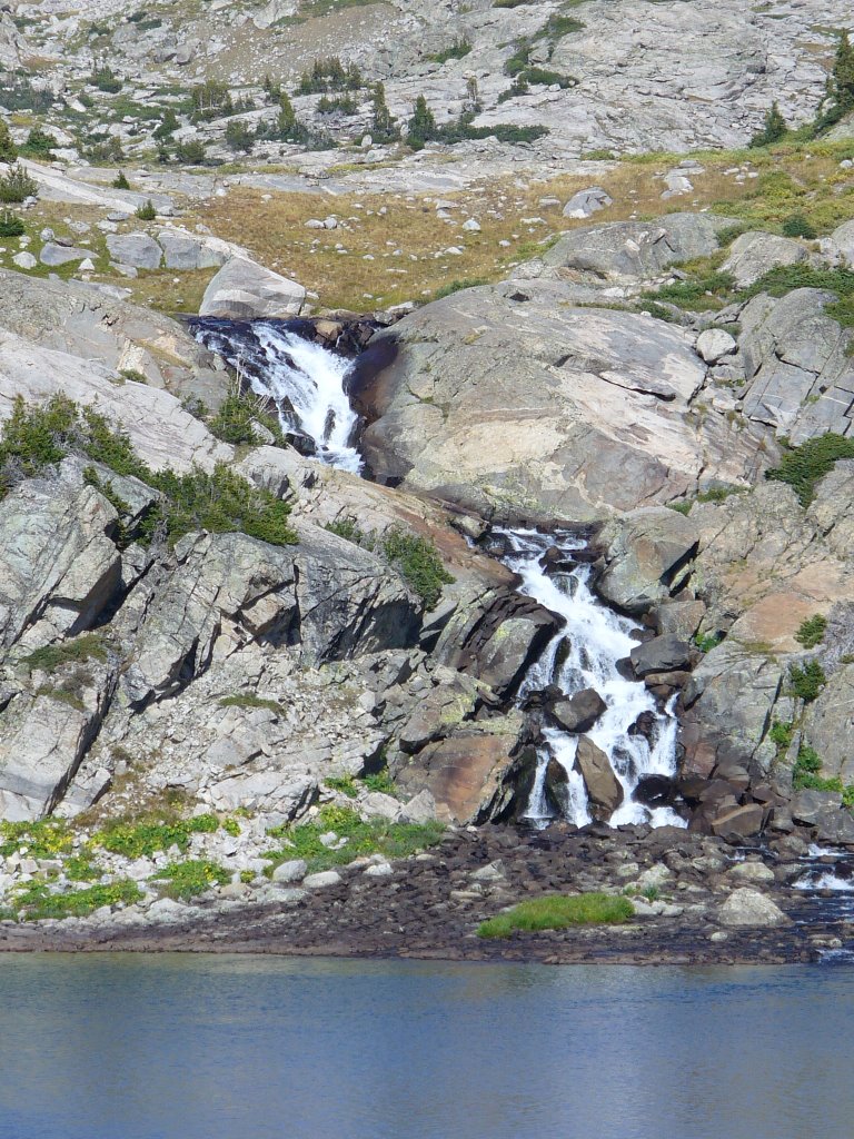 Titcomb Falls into Island Lake by David Szmyd