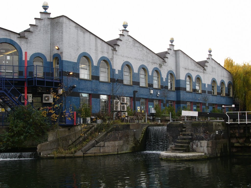 Bluewhite houses by miguel.live