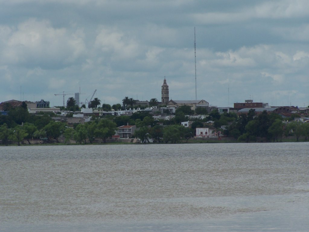 Vista sobre el Rio Uruguay by nubetren