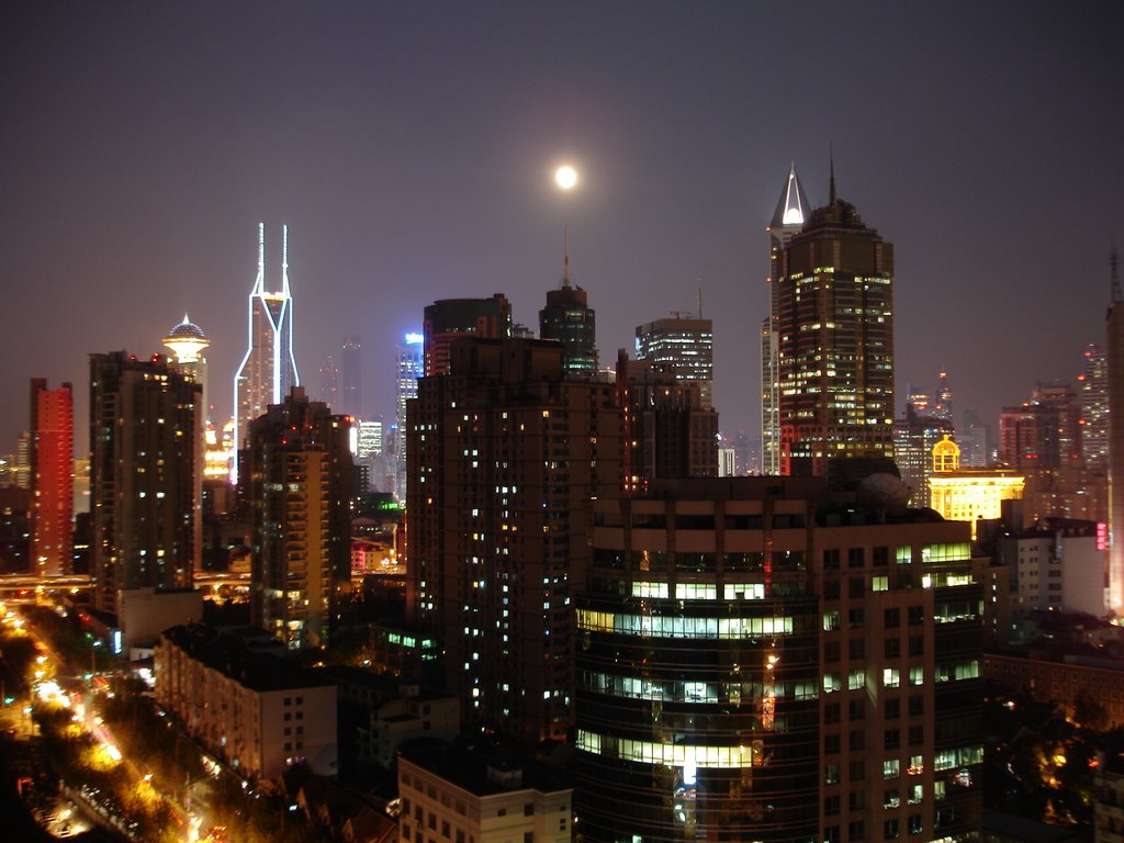 Full moon in Shanghai by Wengi sued