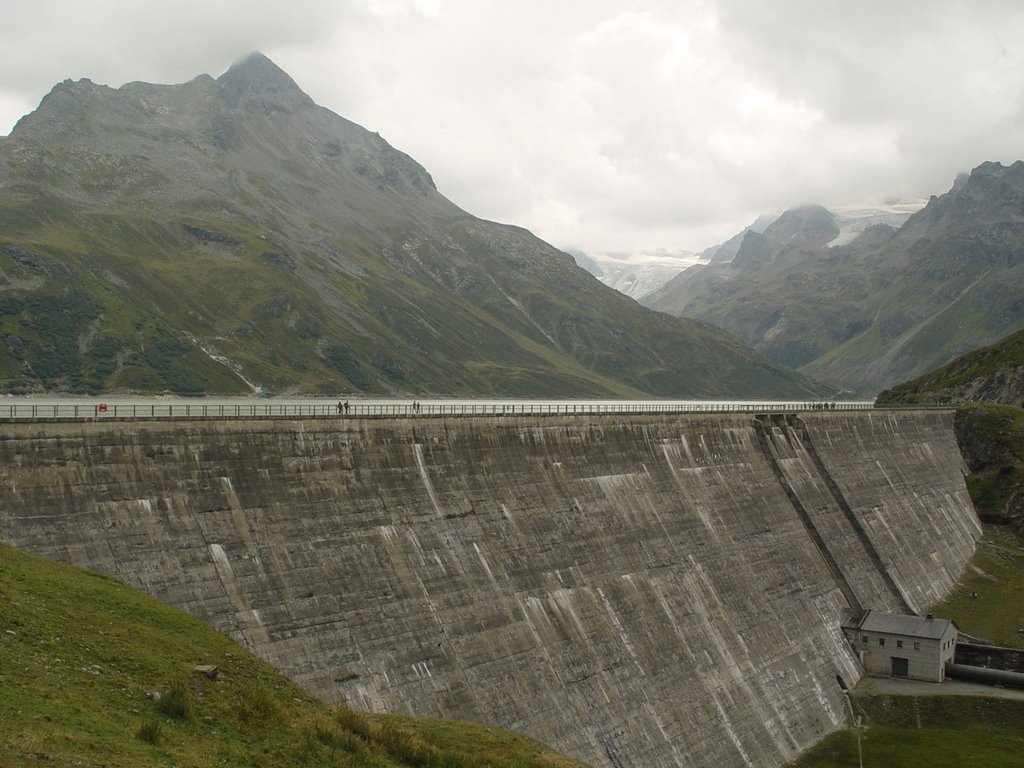 Silvrettastausee Staumauer West - August 2003 by HarzGeist