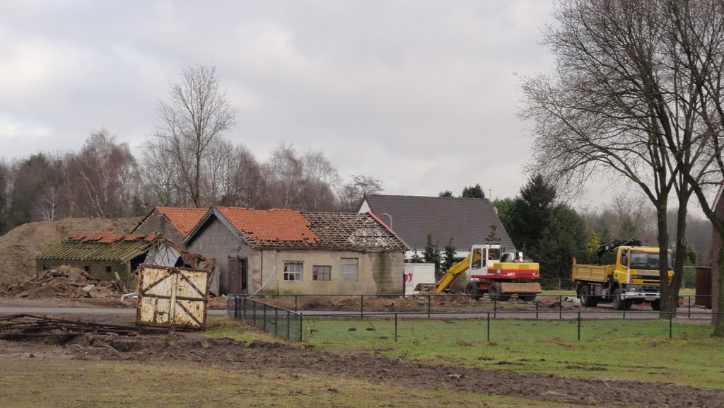 GRAAFSEWEG BIJ WEIDEWEG. by karel wielinga