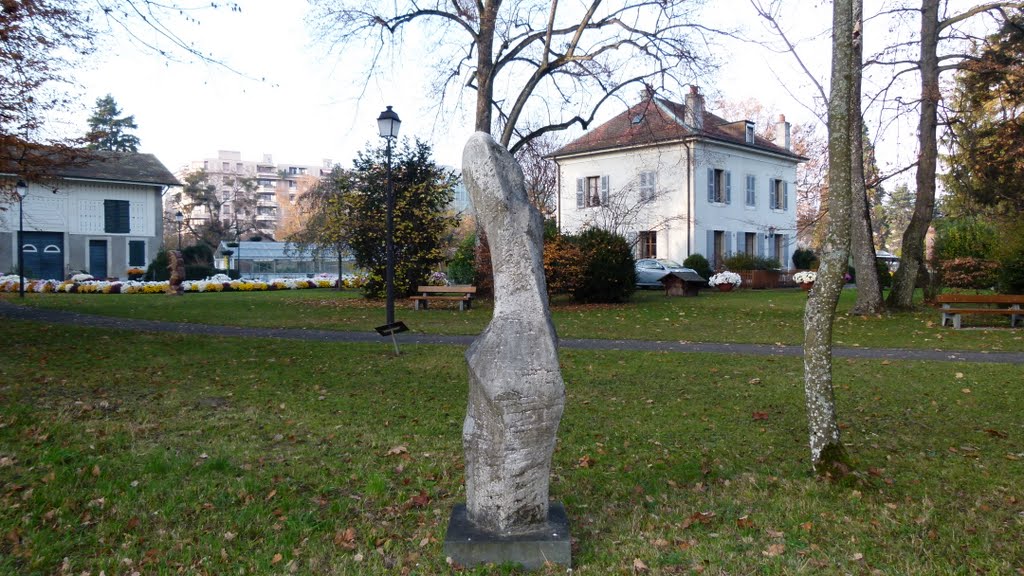 La Danseuse, 1985 - Marcel Wille (Orangerie en second plan) by Magda GHALI