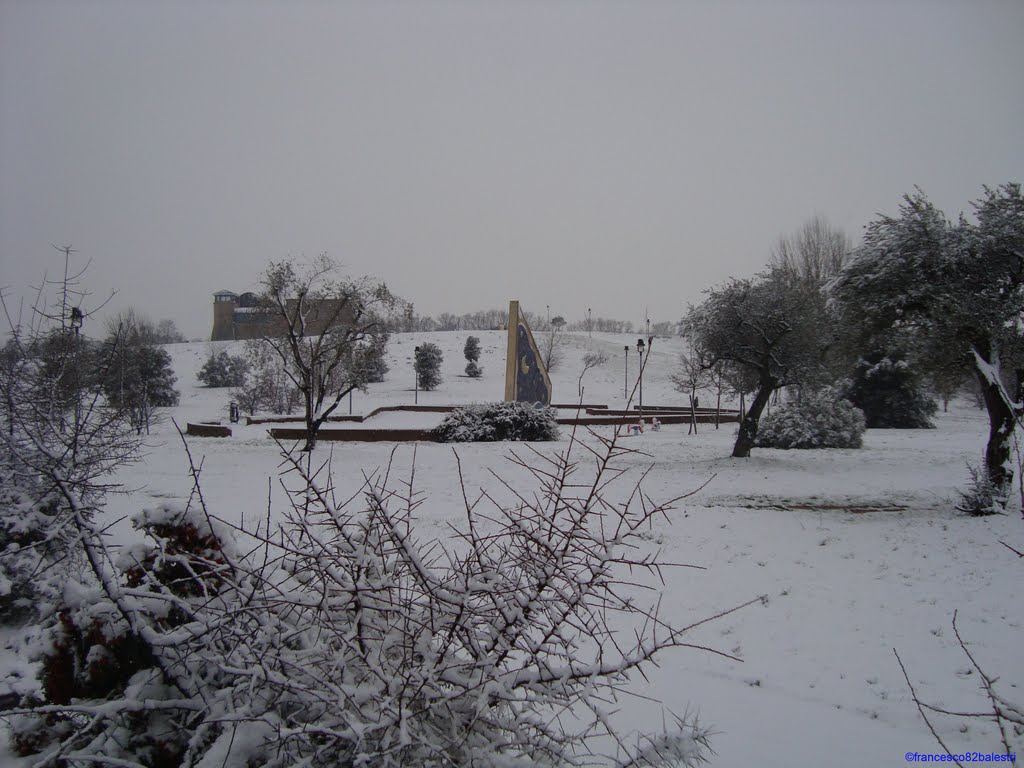 Castello degli Agolanti e la meridiana nella neve... Riccione inverno 2010 by Francesco Balestri