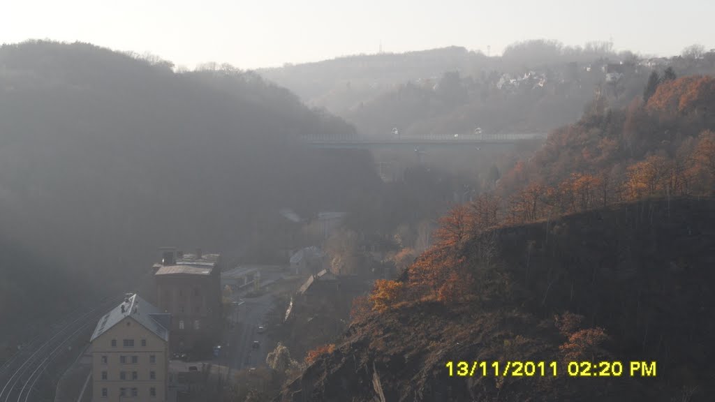 Blick auf die A17-Herbstlicher Dunst über dem Plauenschen Grund by hwd.herzig