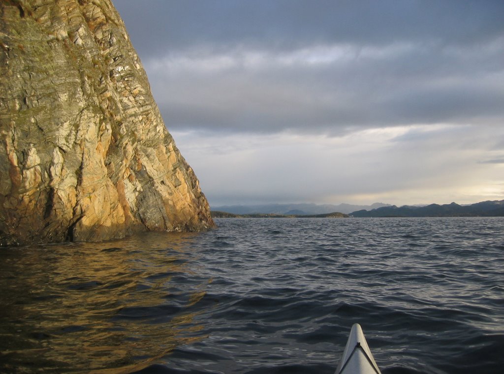 Steinsøy in the Sun, looking East by TomG