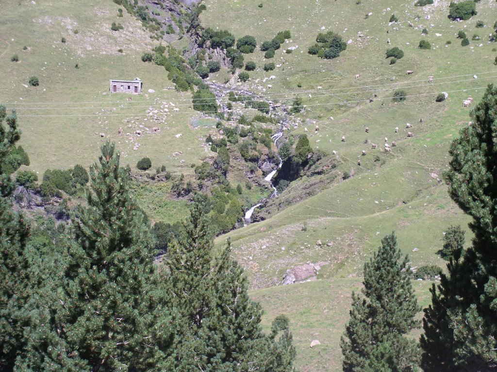 Barrancos de Bernatuara y Lapazosa. Valle de Bujaruelo. by mundele.