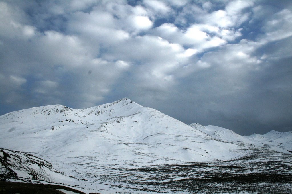 Kangding, Garze, Sichuan, China by tiangd