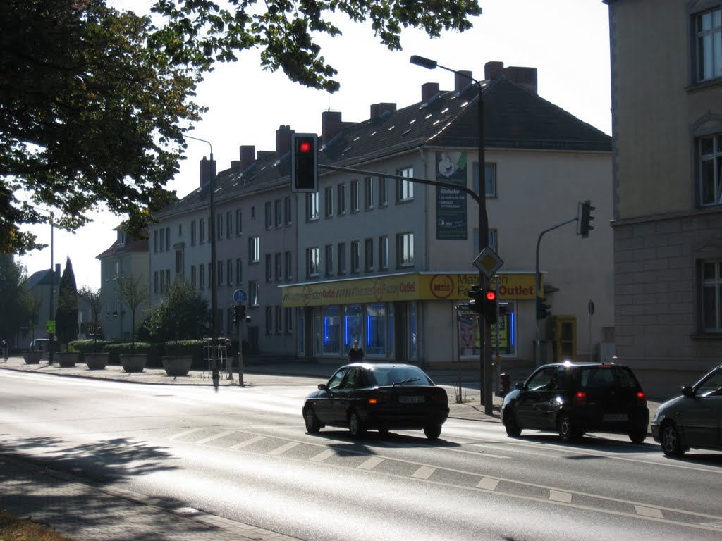 Nordhausen, Hallesche Str. - T.-Müntzer-Str. by Eckbert John