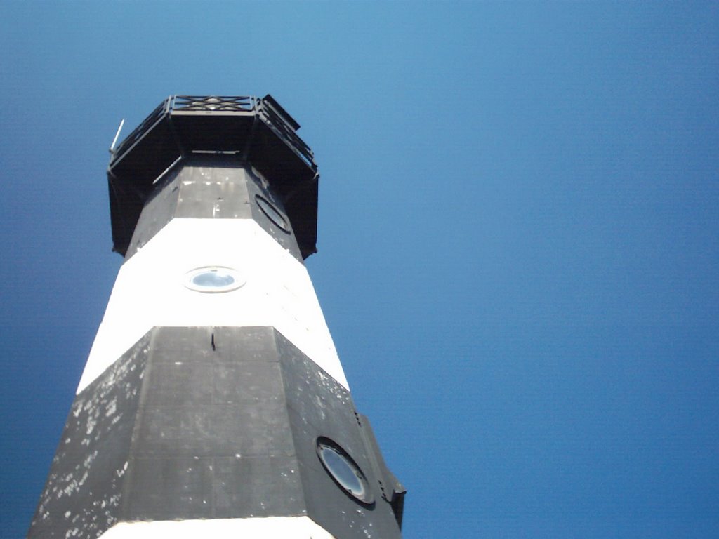 Breskens - Lighthouse by T.Schnitzler