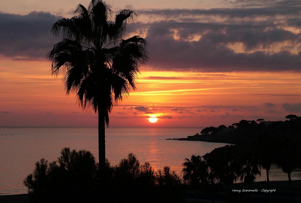 Tramonto su Torre Annunziata - Napoli by Scaramella. Vanni