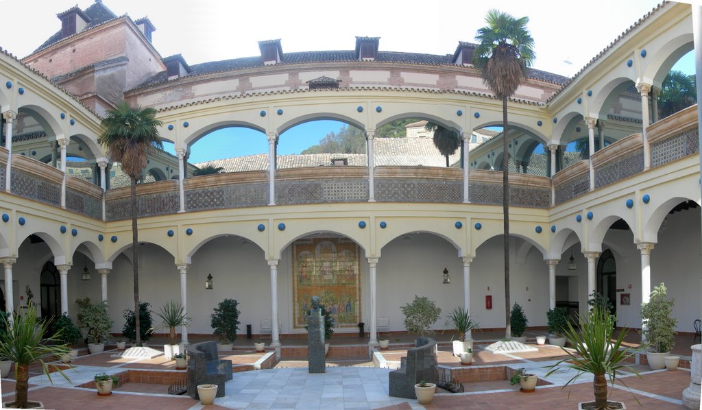 Patio del Hopital Pascual (Claustro de la Victoria) by qcdperez