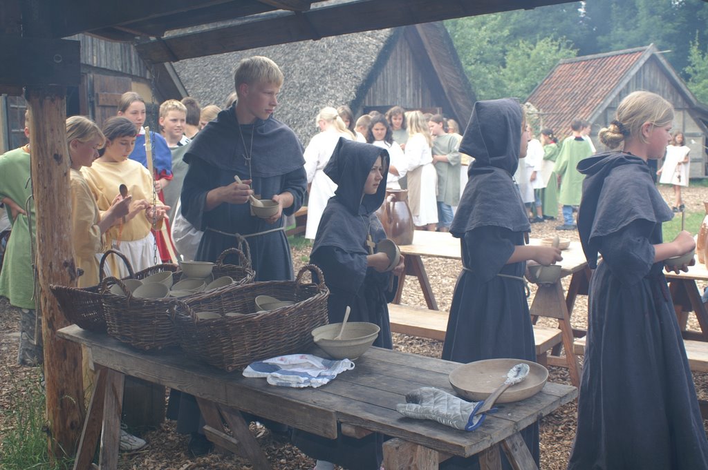 Mittelalterdorf "Op de Hörn" by Jörg Petersen