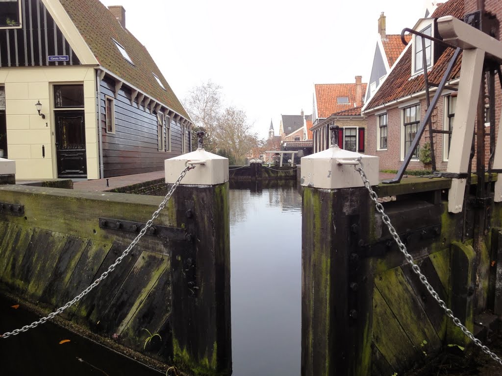 Sluis Tuingracht @ De Rijp by XanderBW