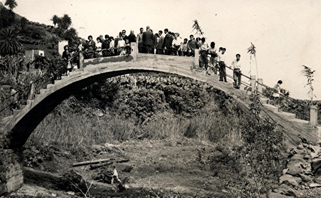 Puente antiguo de Las Nuevitas by Garrotevil