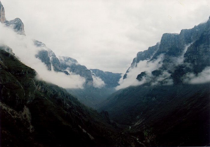 Vikos canyon Zagoria by Pygmalione