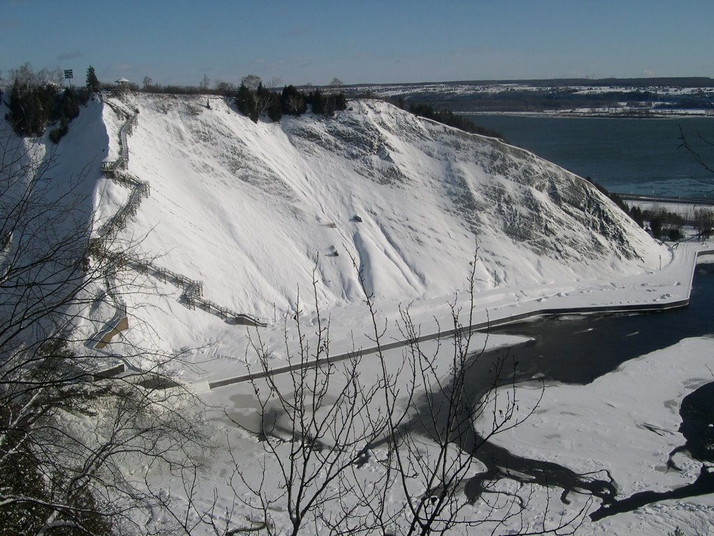 Montmorency Falls by JunSuk