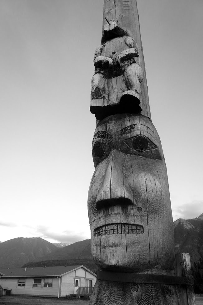 Totem pole, Kitwanga, British Columbia by davidadamex