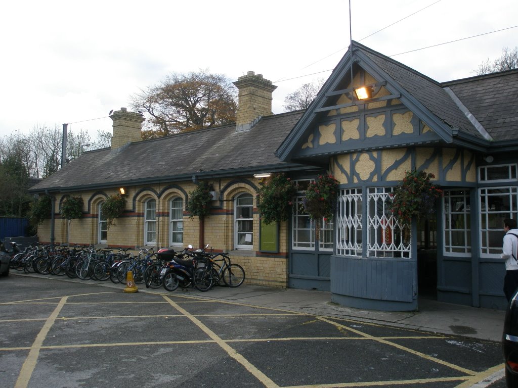 Estación de tren de Malahide by Roberto_1971