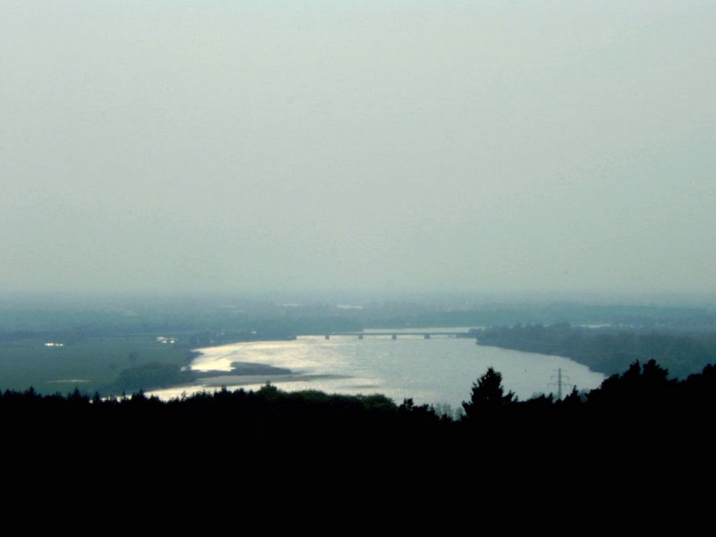 Blick auf die Elbe - vom Aussichtsturm bei Geesthacht by Hell-Mood