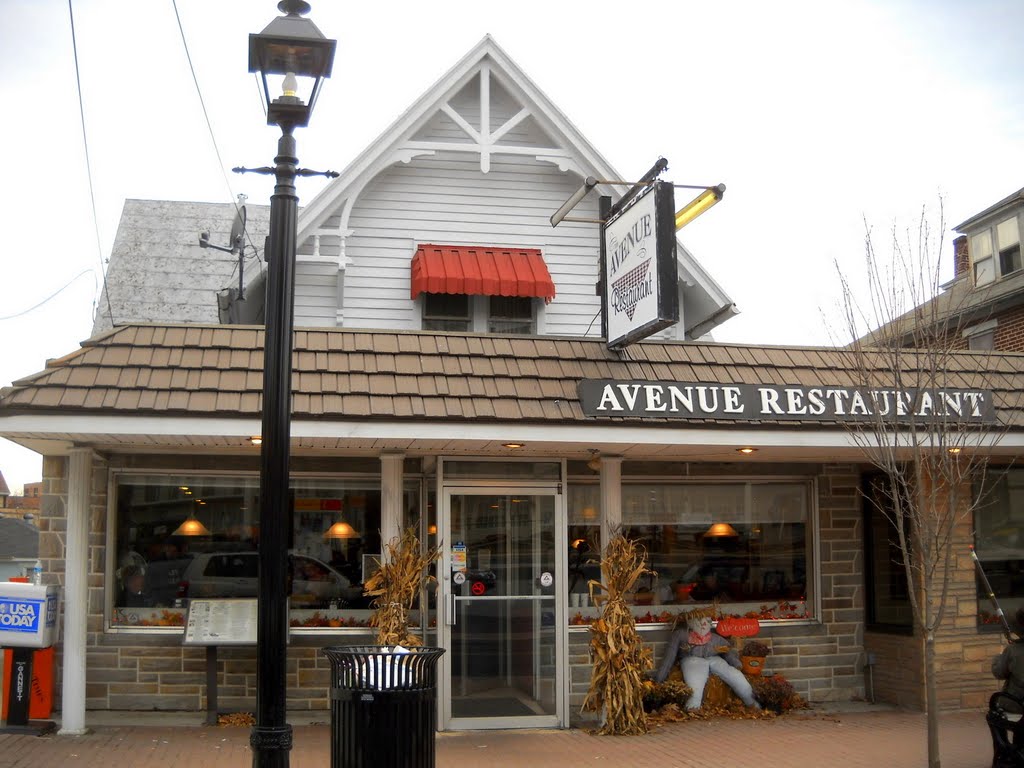 Avenue Restaurant, 21 Steinwehr Avenue, Gettysburg, PA by Mean Mister Mustard