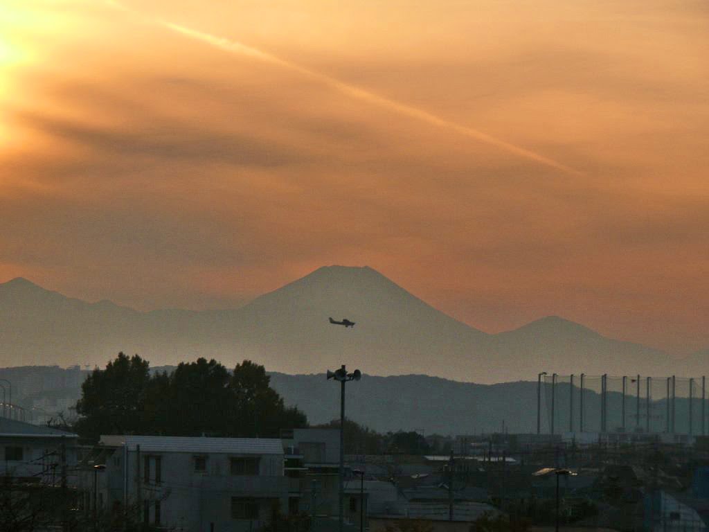 深大寺下からの富士山 by mthr110