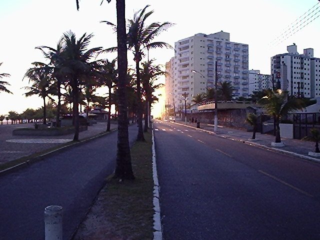 Pôr do Sol em Ocean, Praia Grande (clube à direita) by Franz Josef Hildinger