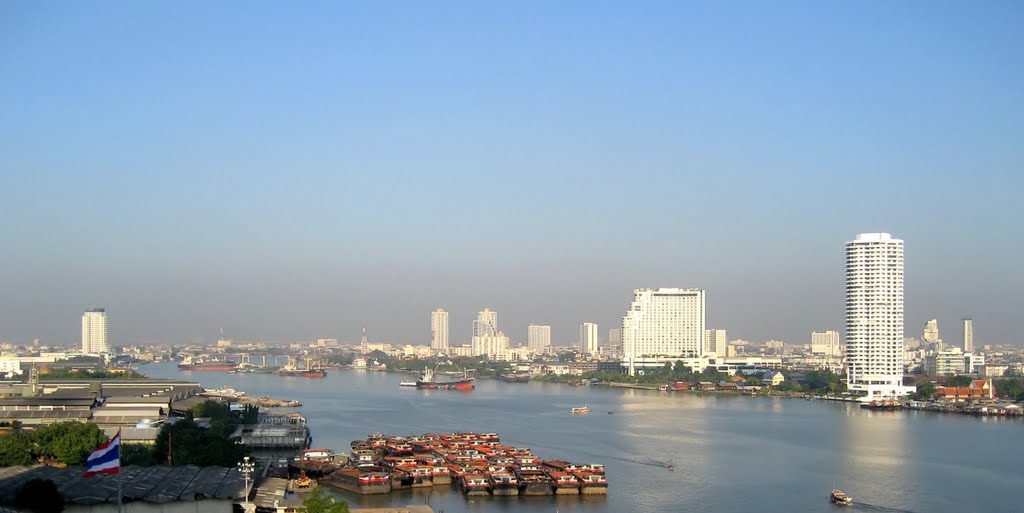 On the road, Bangkok view by Thai pix Wildlife photography