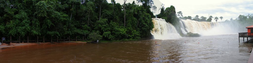 Salto das nuvens by Edson Walter Cavalari