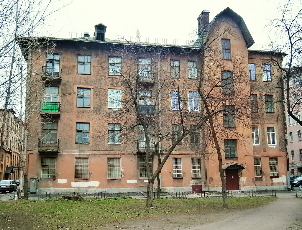 САНКТ-ПЕТЕРБУРГ. Один из домов "Нобельского городка". / Saint Petersburg. The town of Nobel. by Serge Timoshe