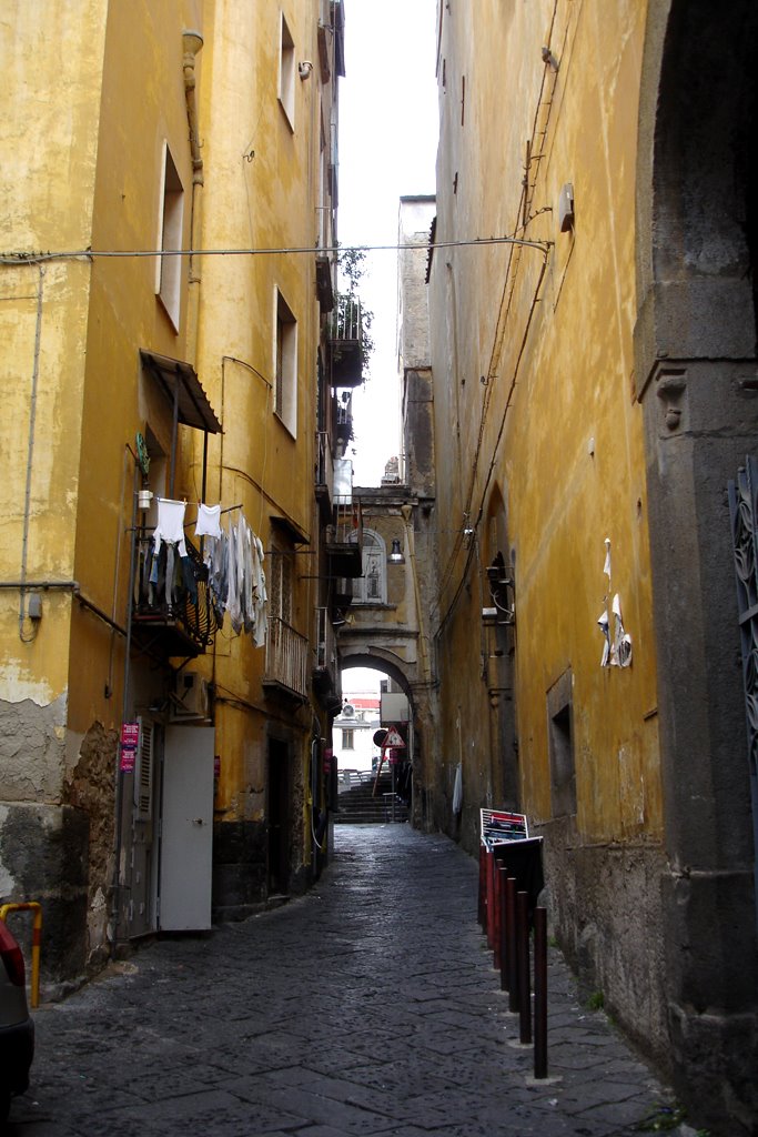 Alleys of Naples: vicolo San Gaudioso by Luca Terracciano